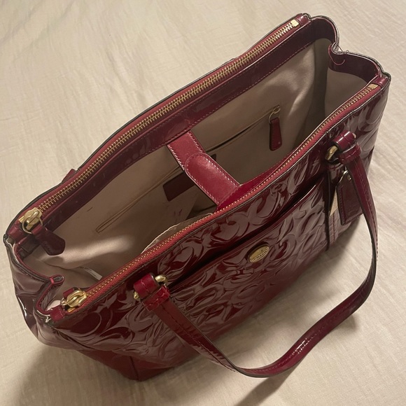 Red Coach Bag!! - Picture 4 of 7
